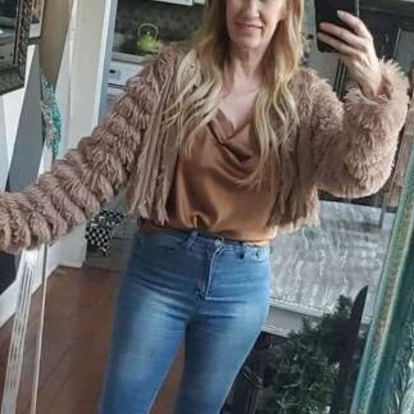 Open Front Fuzzy Faux fur Crop Coat Tan - Picture 3 of 8